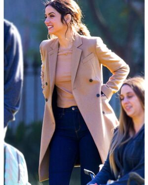 Deep_Water_Ana_de_Armas_Beige_Trench_Coat