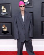 Grammy_2022_Justin_Bieber_Grey_Suit