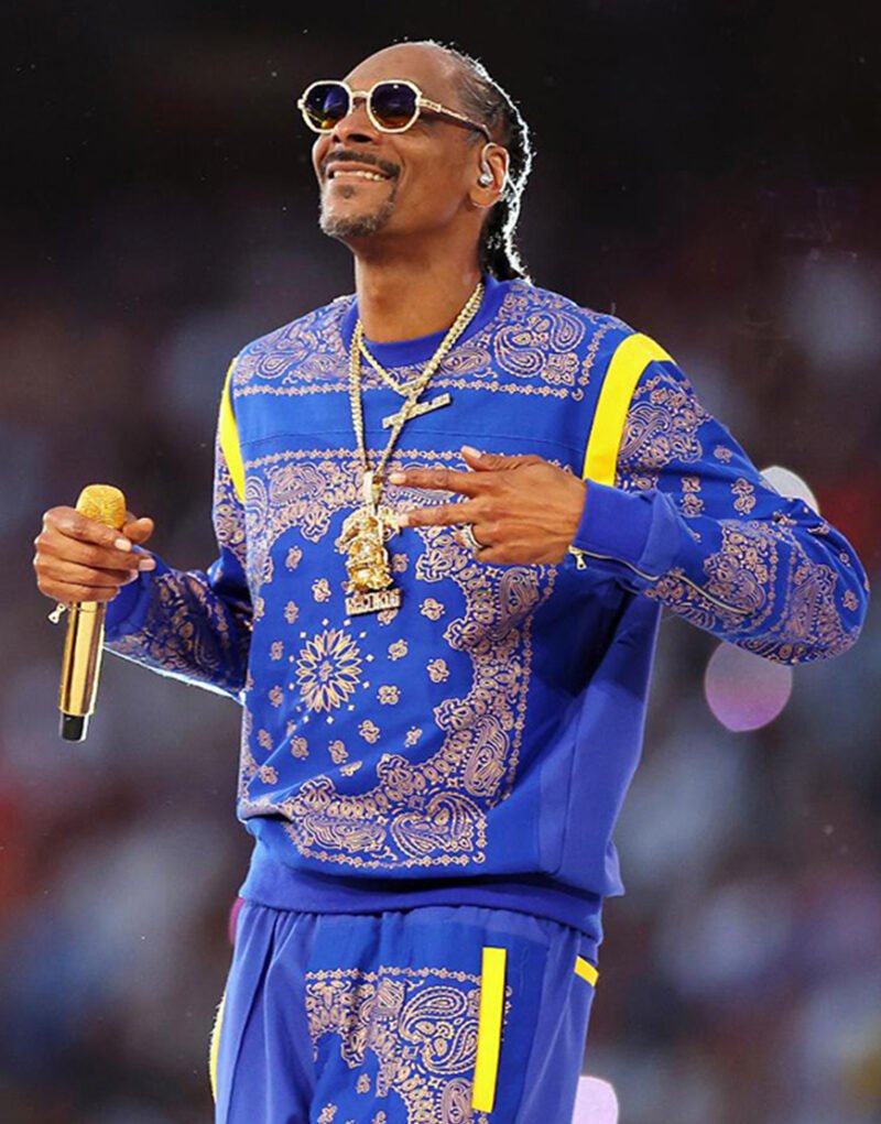 Snoop_Dogg_Super_Bowl_Halftime_Blue_Tracksuit_1